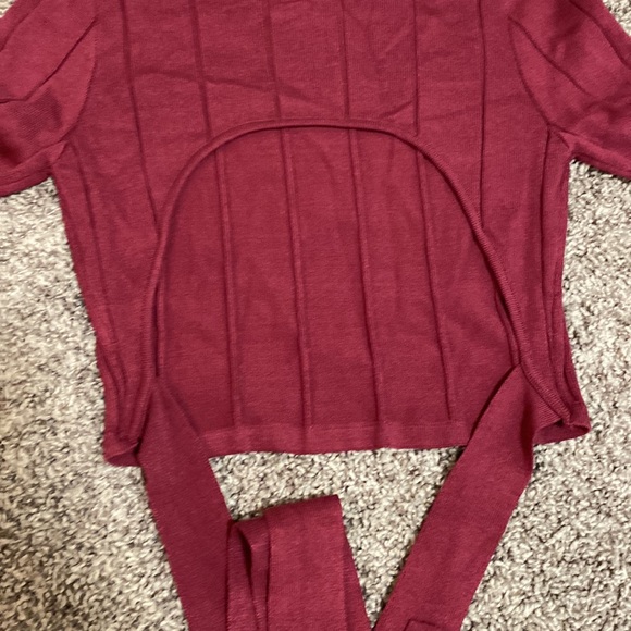 Windsor- New with tags crop top, knit material - Picture 4 of 4